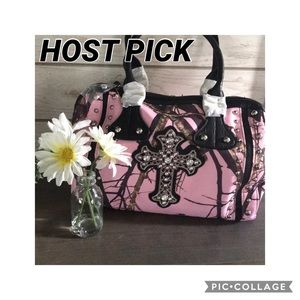 SOLD-Mossy Oak Camo Cross Western Handbag NWT
